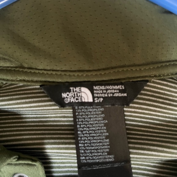 Men’s North Face polo size small - Picture 2 of 2